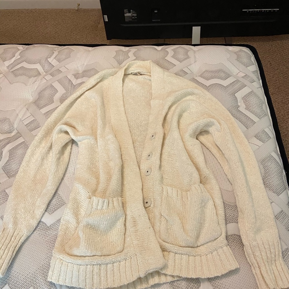 Akini cream cardigan